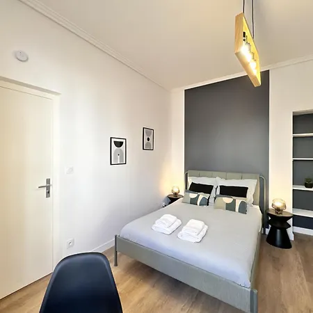 Les De La Gare - Centre - Calme