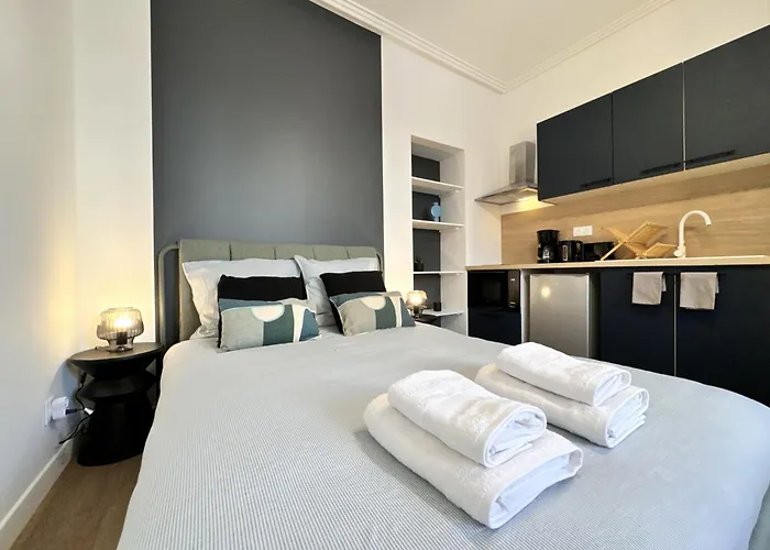 Les De La Gare - Centre - Calme